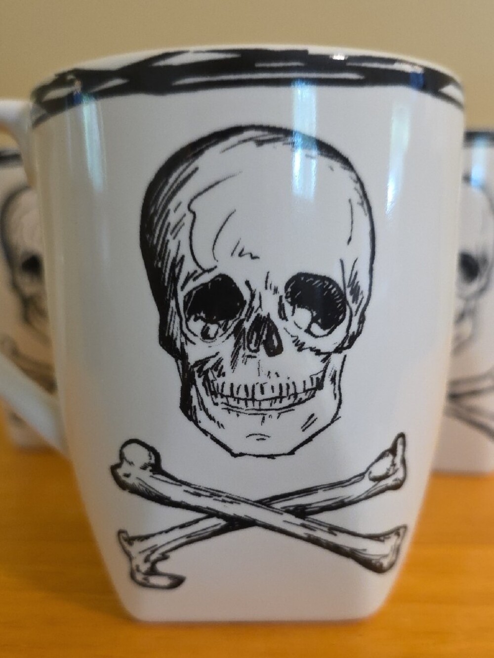 Skull & Crossbones Porcelain Gothic Halloween Coventry 3 Mugs Double Sided - Picture 12 of 12